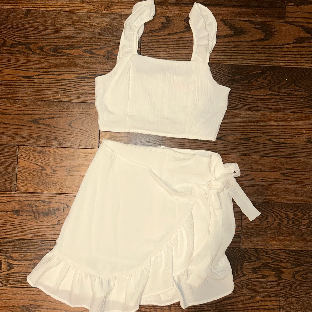 Pink Lily White Piece 2 Set